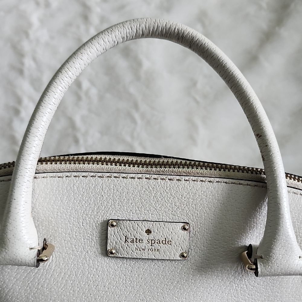 Kate Spade Gray and White Satchel with Classic Design - Picture 6 of 10
